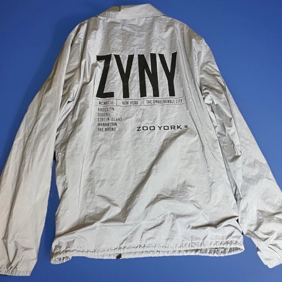 Zoo York Full Zip Jacket Skateboards NYC L Silver w Patches Vintage Streetwear - Picture 2 of 14
